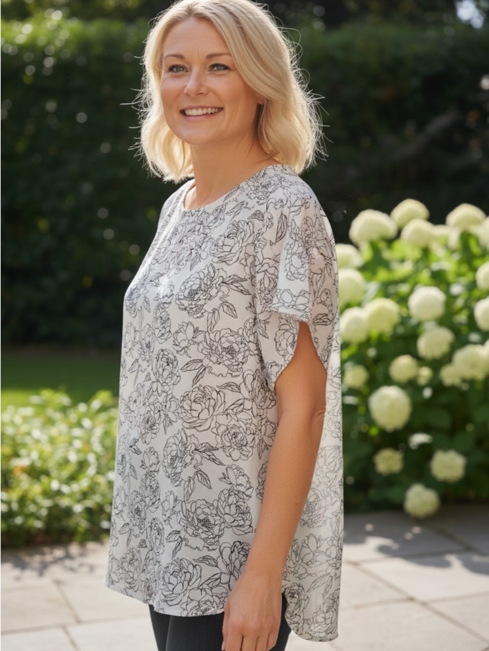 41 Hawthorn White Floral Short Sleeve Tunic